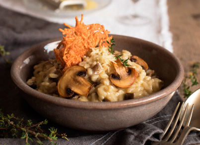 RISOTTO CON  SETAS Y CRUJIENTE DE QUESO