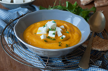 CREMA DE VERDURAS CON QUESO FRESCO Y TOMILLO